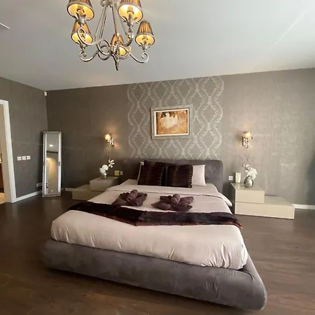 Luxurious 3 Bedroom With Pool San Ġiljan