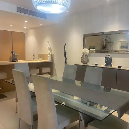 Luxurious 3 Bedroom With Pool