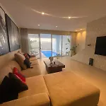 Luxurious 3 Bedroom With Pool *